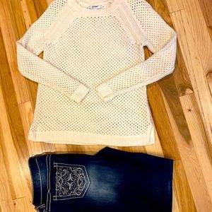 Old Navy cream colored sweater